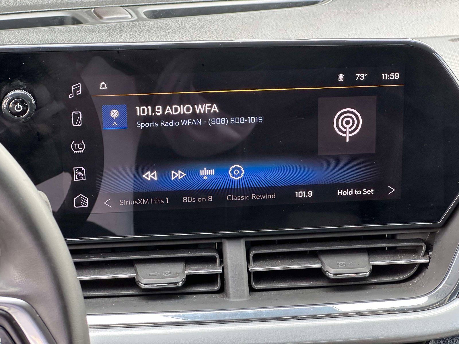 Used 2024 Chevrolet Trax LT w/ Driver Confidence Package image 26