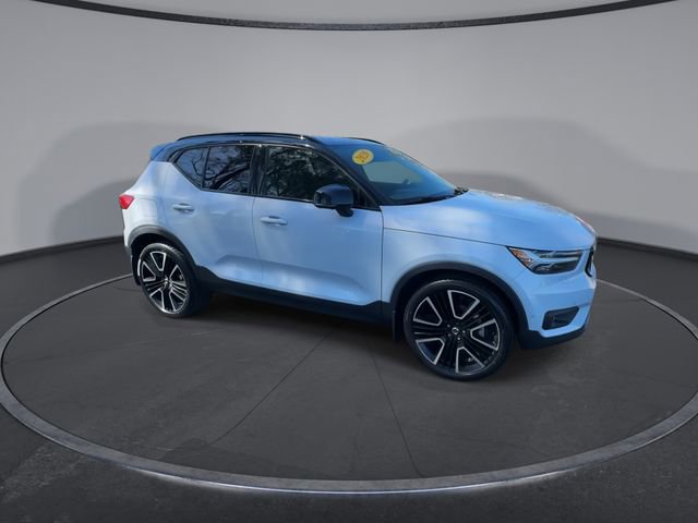 Used 2020 Volvo XC40 T5 R-Design image 17