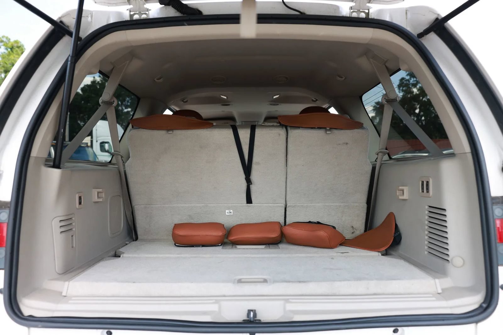 Used 2015 Lincoln Navigator L 2WD image 17