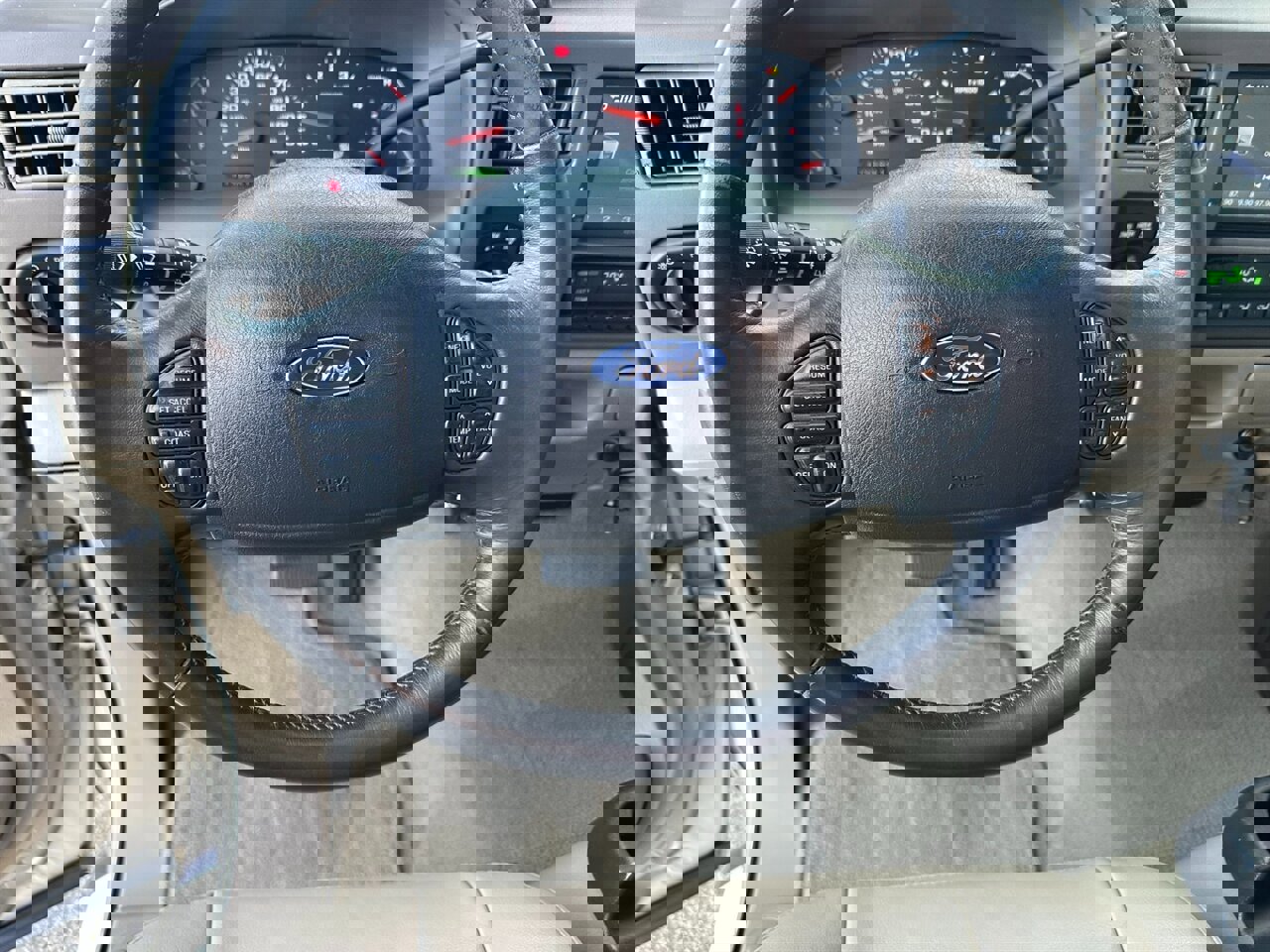 Used 2005 Ford Excursion Limited image 22