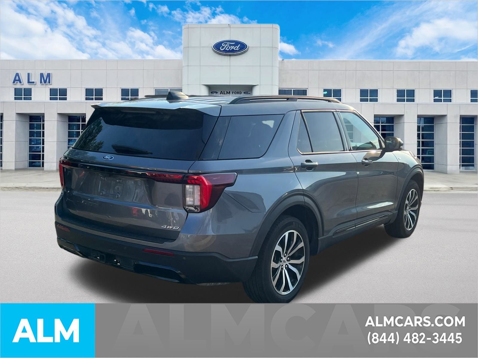 Certified 2025 Ford Explorer ST-Line AWD/4WD image 5