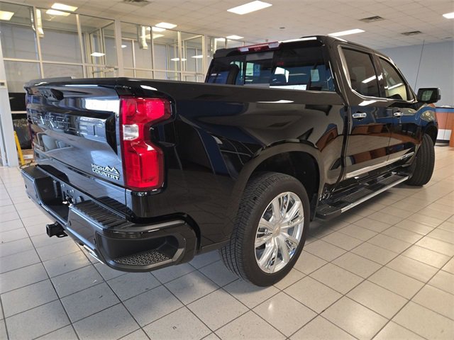 Used 2025 Chevrolet Silverado 1500 High Country w/ High Country Premium Package image 8