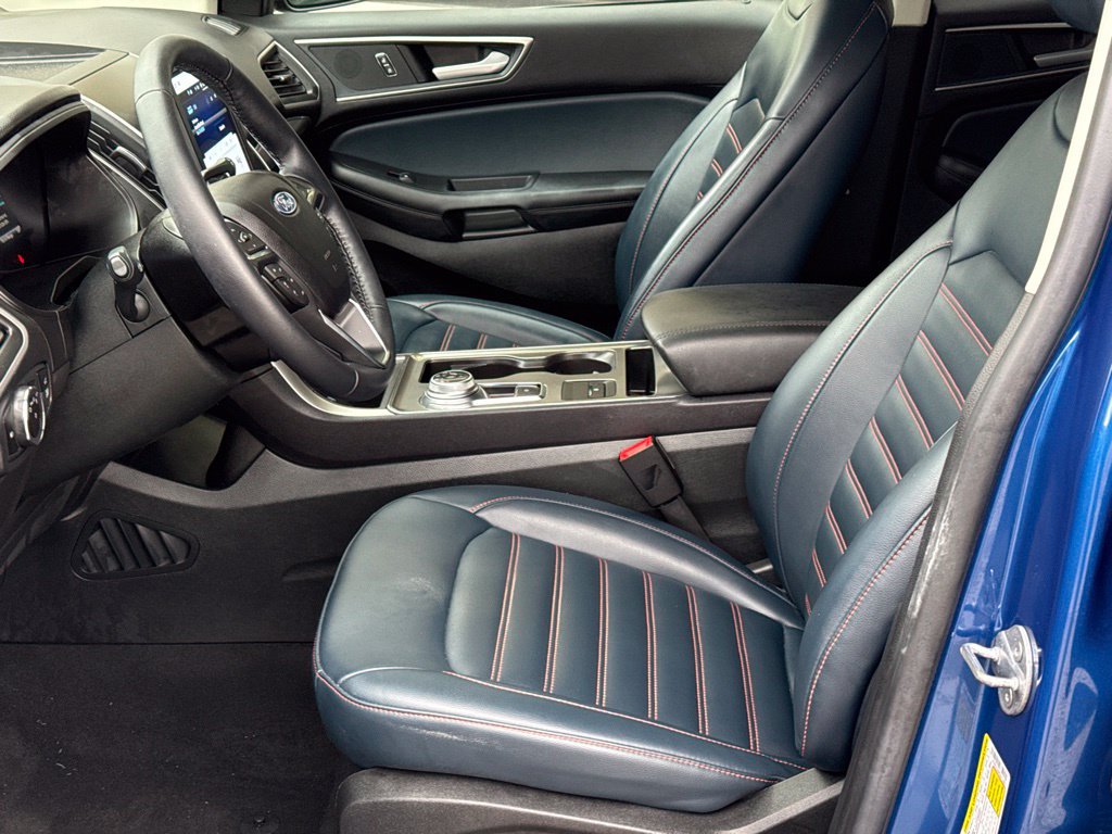 Used 2023 Ford Edge SEL w/ Sport Appearance Package AWD/4WD image 3