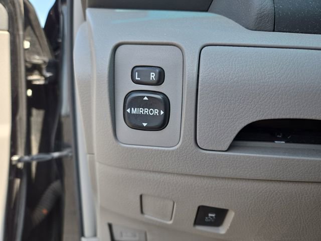 Used 2011 Toyota Camry XLE w/ XLE Extra-Value Pkg #2 FWD image 19
