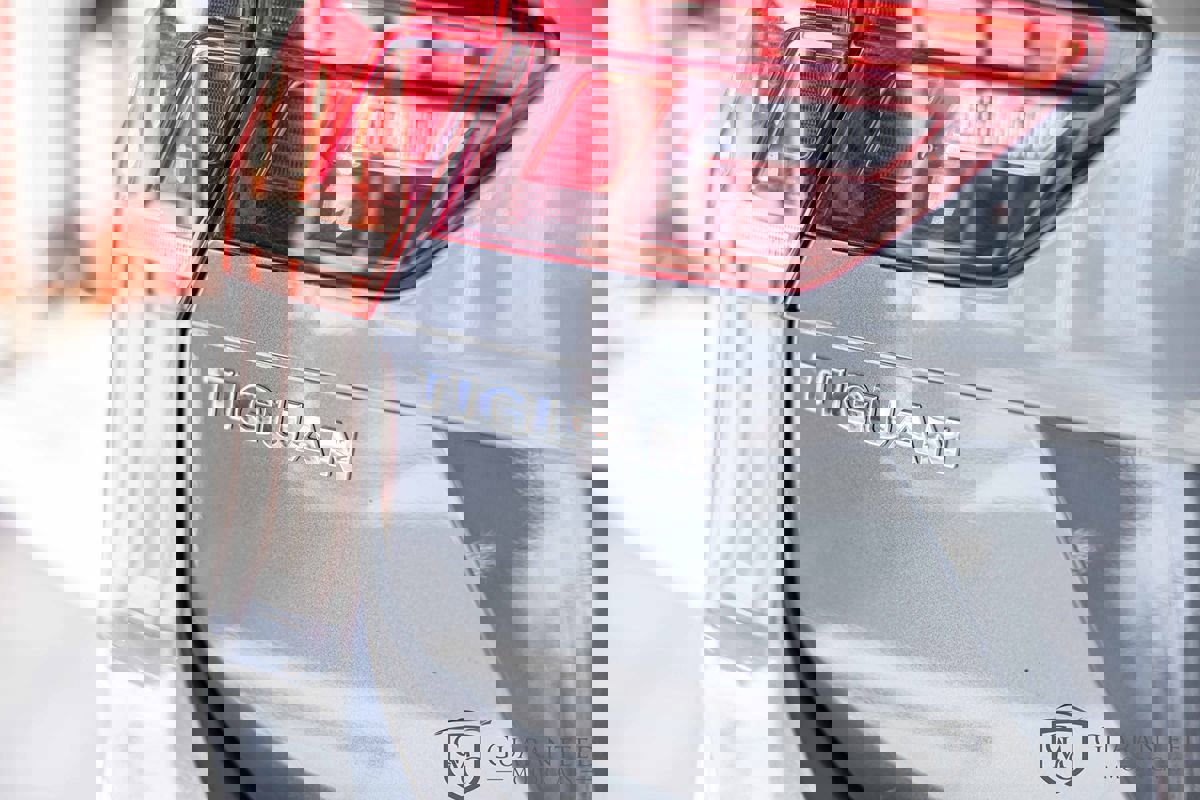 Used 2019 Volkswagen Tiguan SEL Premium image 15