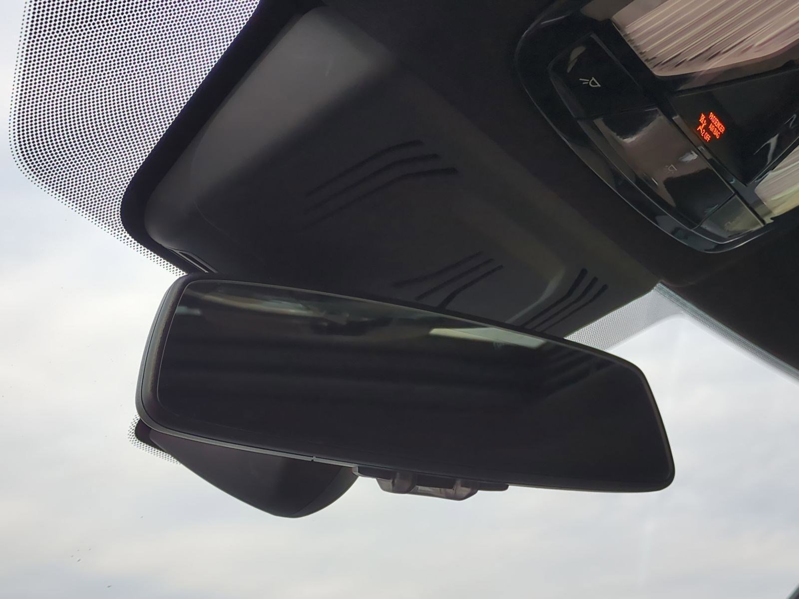 Used 2020 BMW 330i xDrive Sedan w/ Executive Package image 27