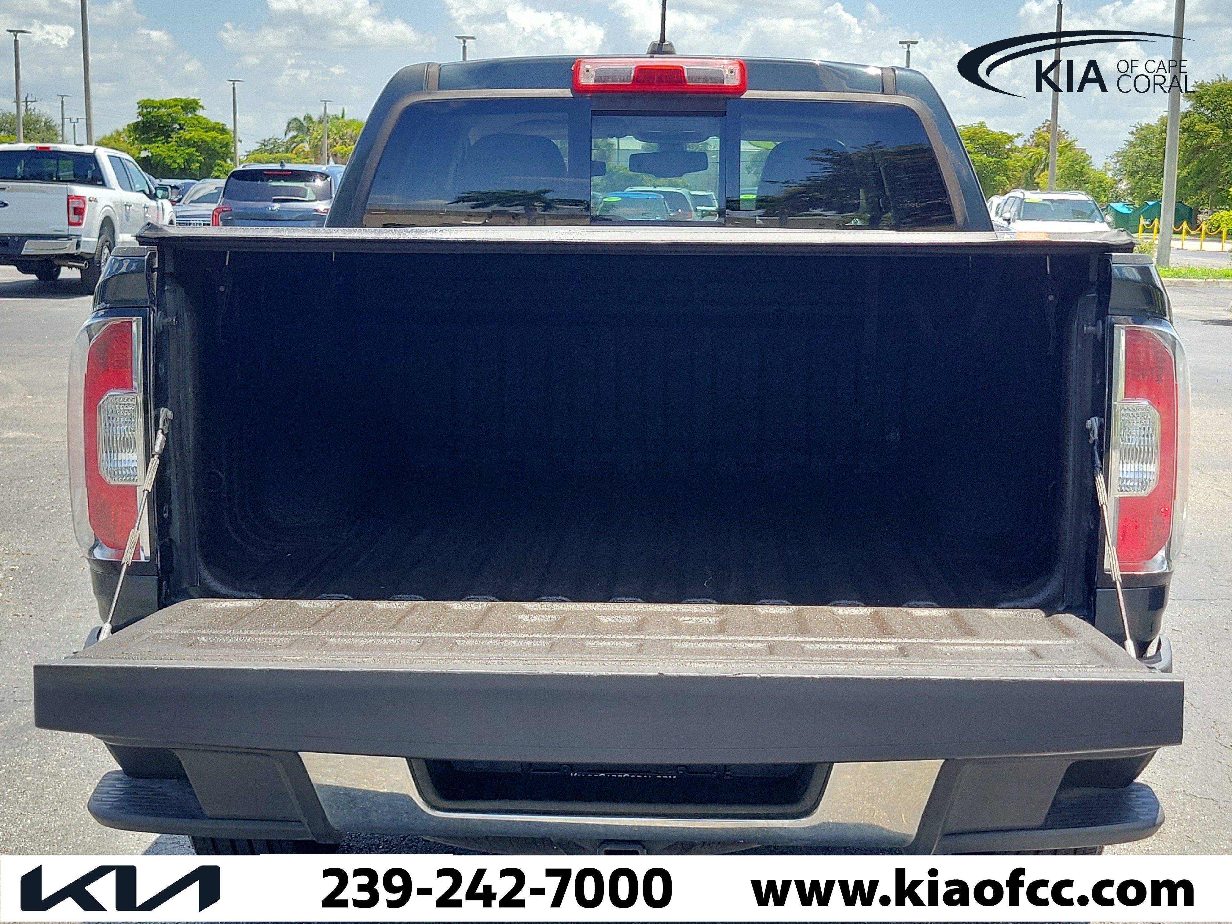 Used 2017 GMC Canyon SLE w/ SLE Convenience Package RWD image 10