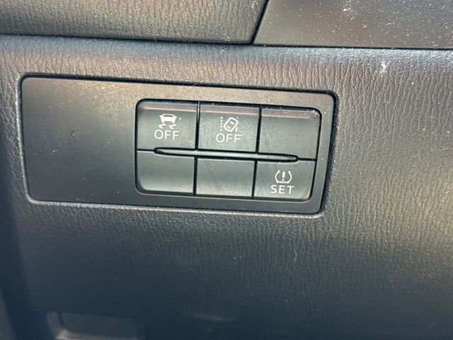 Used 2018 MAZDA MAZDA3 Grand Touring w/ Premium Equipment Package image 29