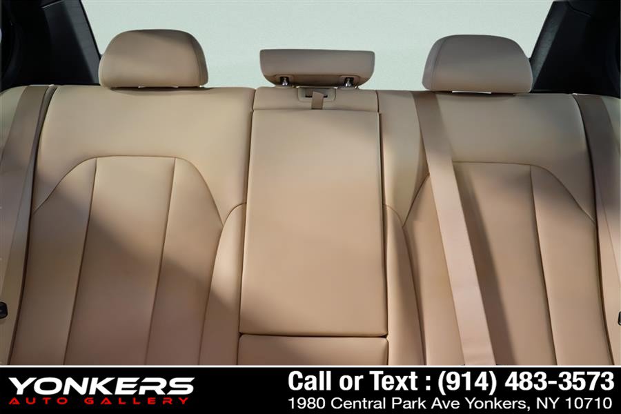 Used 2021 BMW 330e w/ Convenience Package RWD image 20