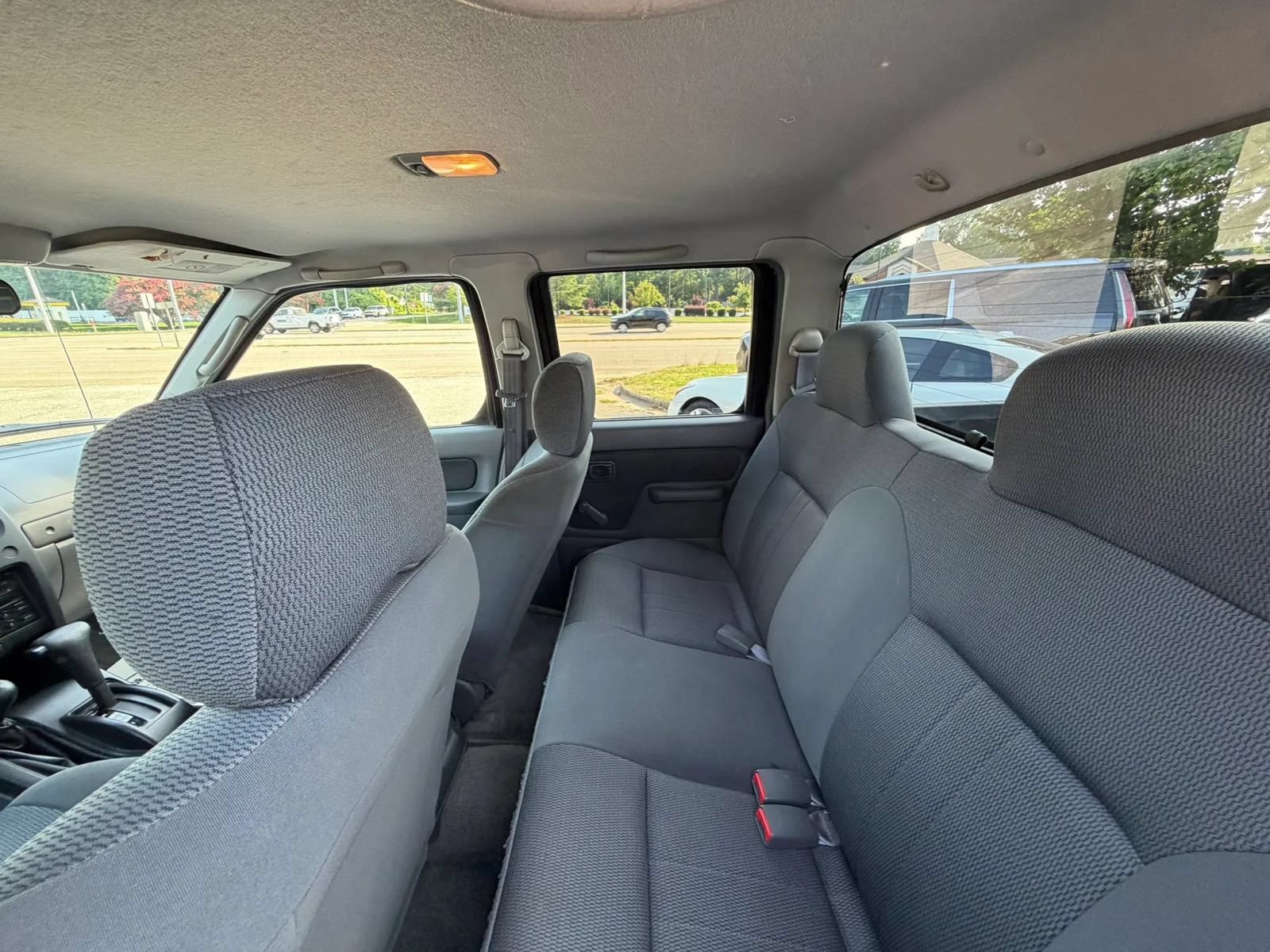 Used 2003 Nissan Frontier XE AWD/4WD image 19