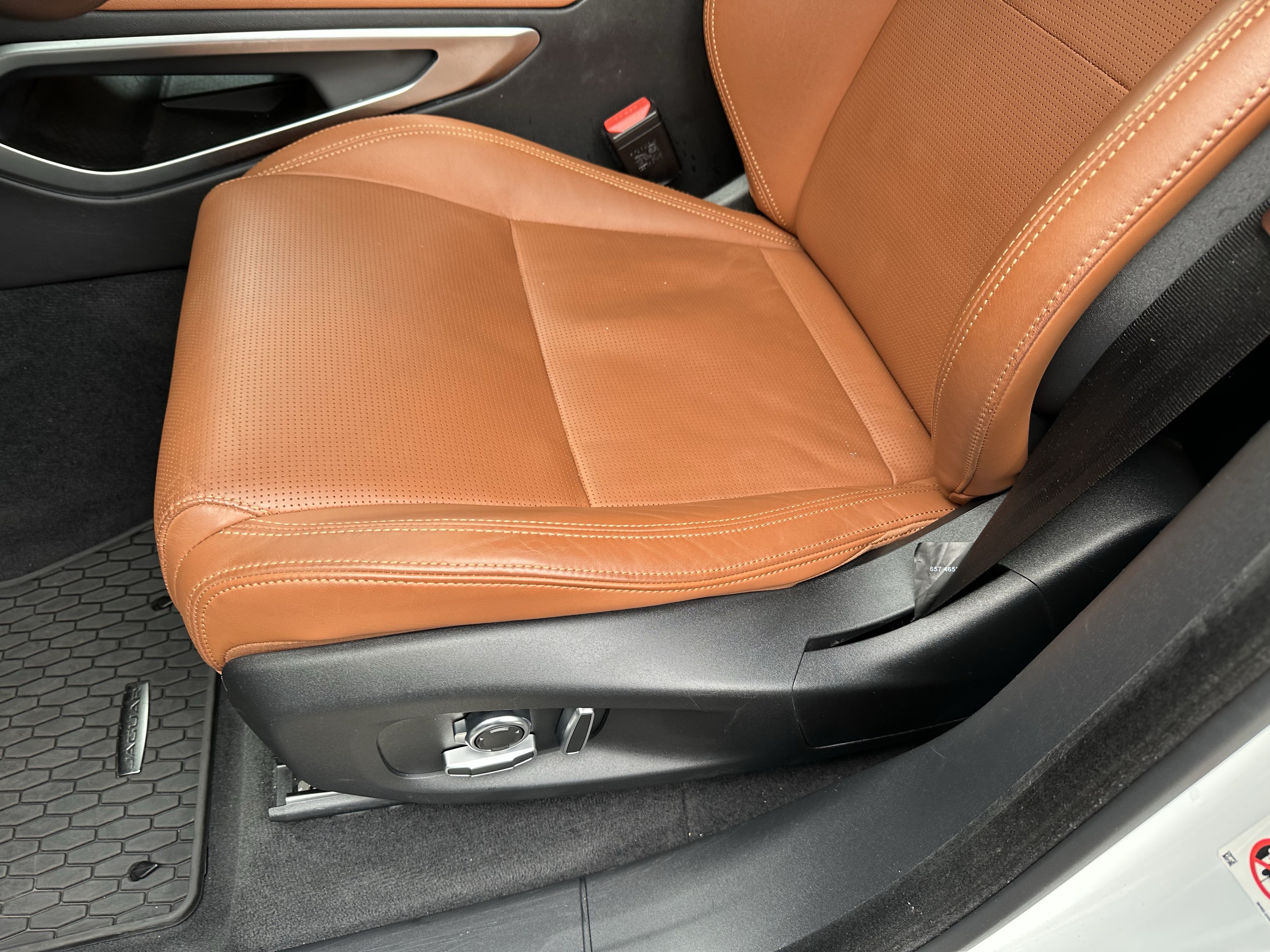 Certified 2026 Jaguar F-PACE R-Dynamic S AWD/4WD image 19