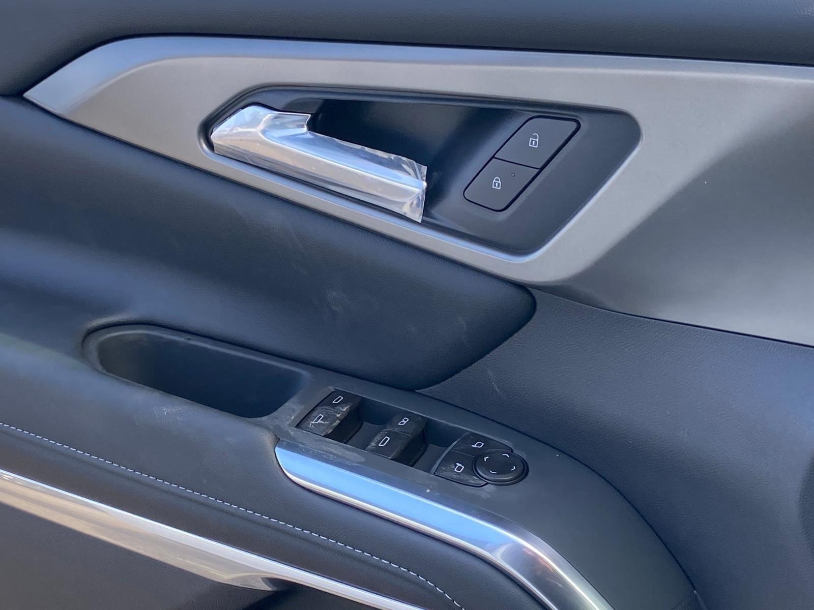 New 2026 Chevrolet Traverse LT w/ Driver Confidence Package FWD image 17