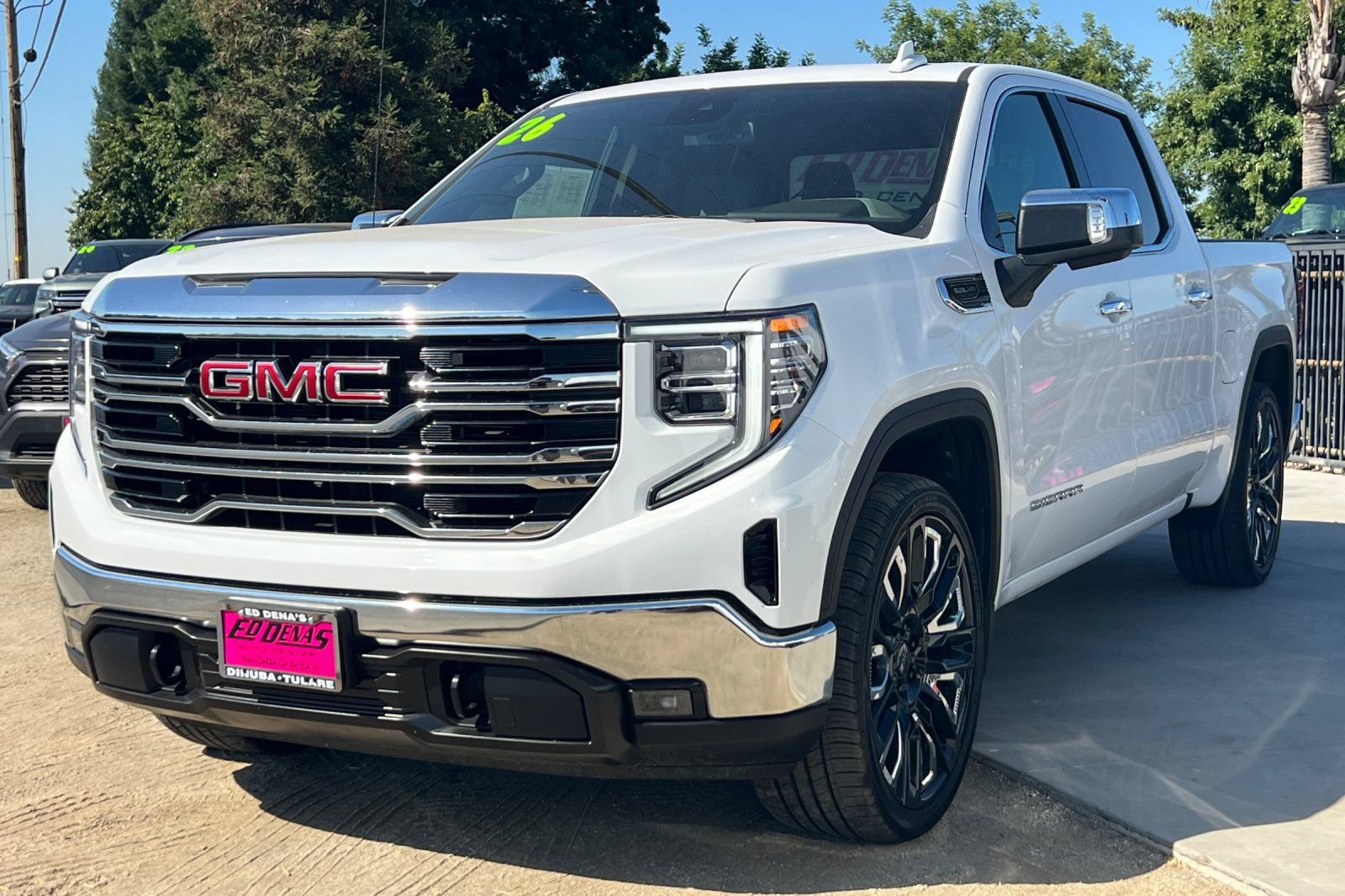 Used 2026 GMC Sierra 1500 SLT RWD image 9