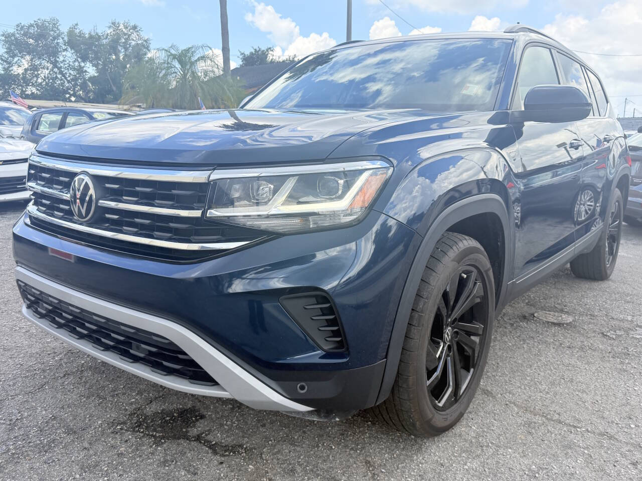 Used 2022 Volkswagen Atlas SE FWD image 3