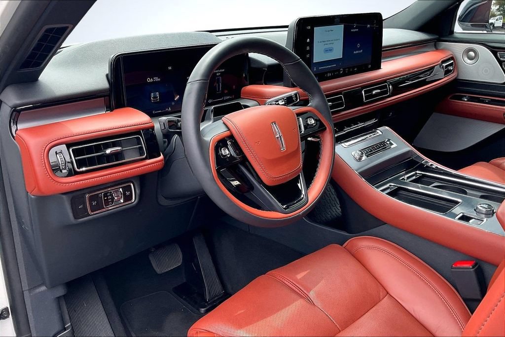Used 2026 Lincoln Aviator Reserve w/ Luxury Package RWD image 18