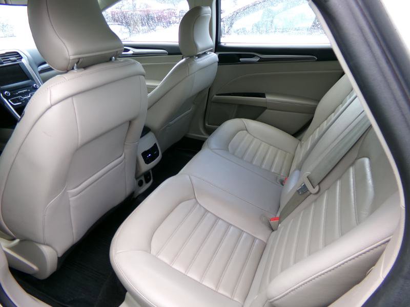 Used 2018 Ford Fusion Energi SE image 32