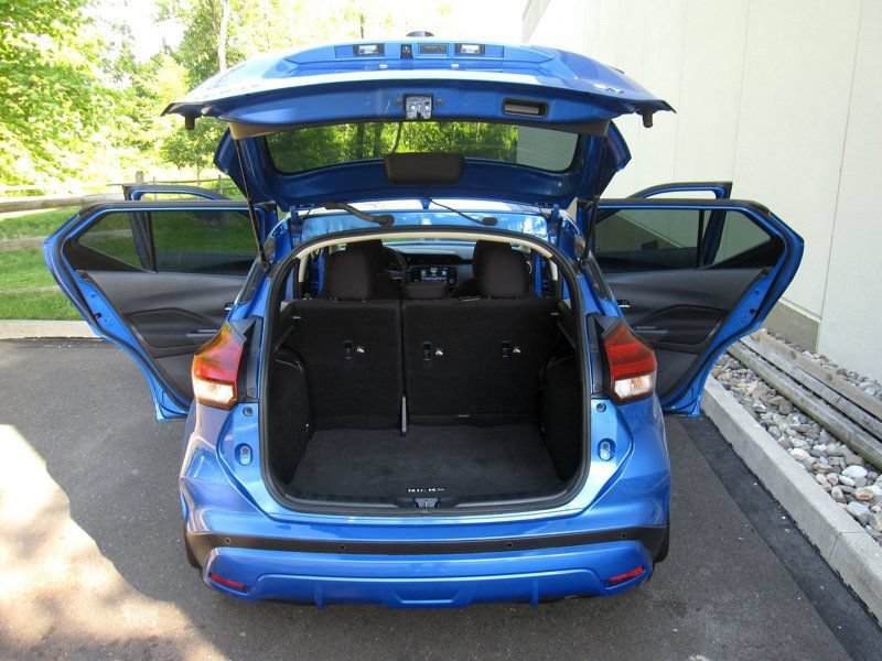 Used 2021 Nissan Kicks SV FWD image 29