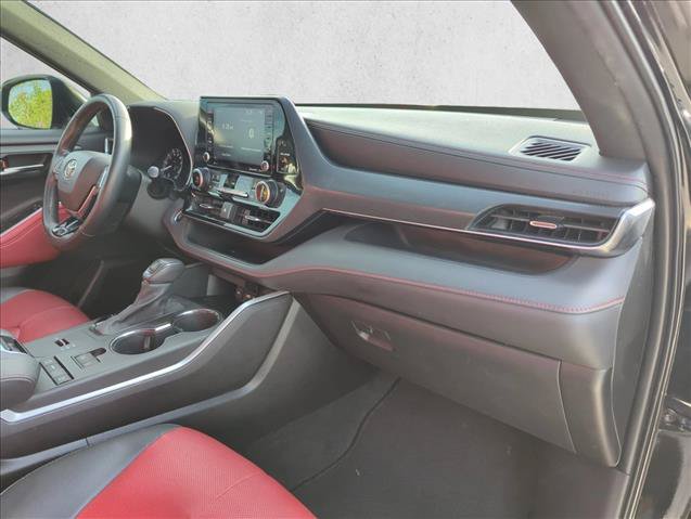 Used 2021 Toyota Highlander XSE FWD image 26