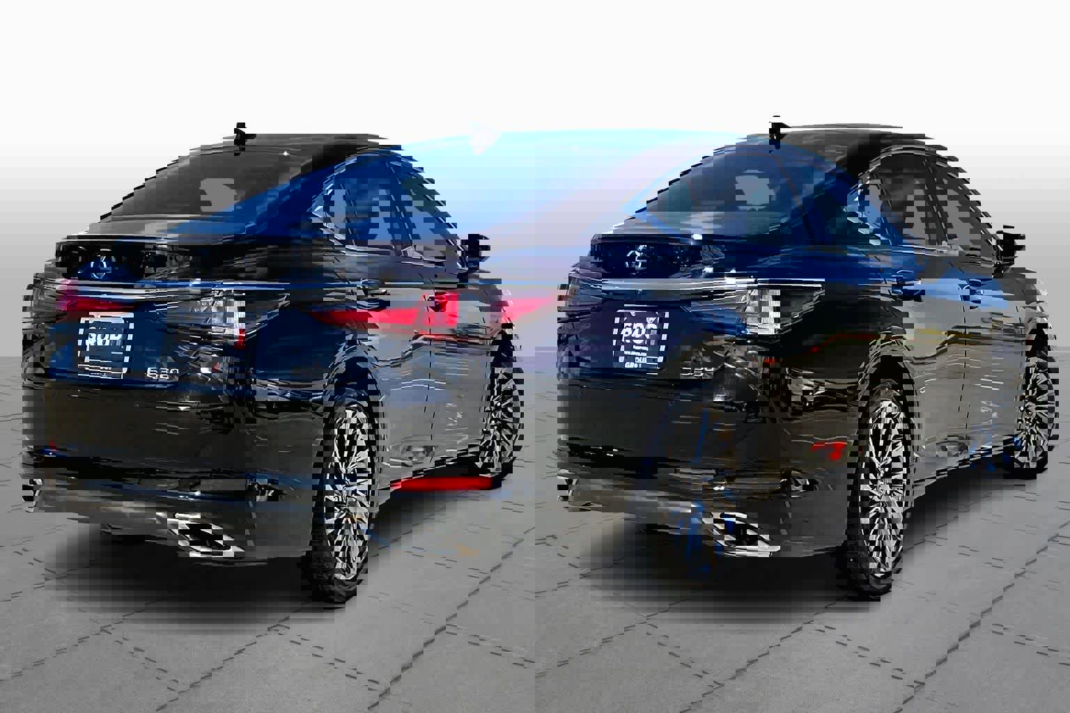 Used 2024 Lexus ES 350 Luxury w/ Technology Package image 13