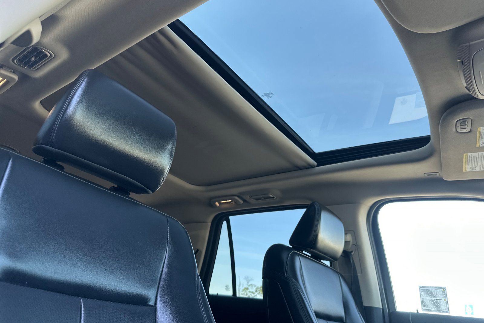 Used 2022 Ford Expedition XLT image 18