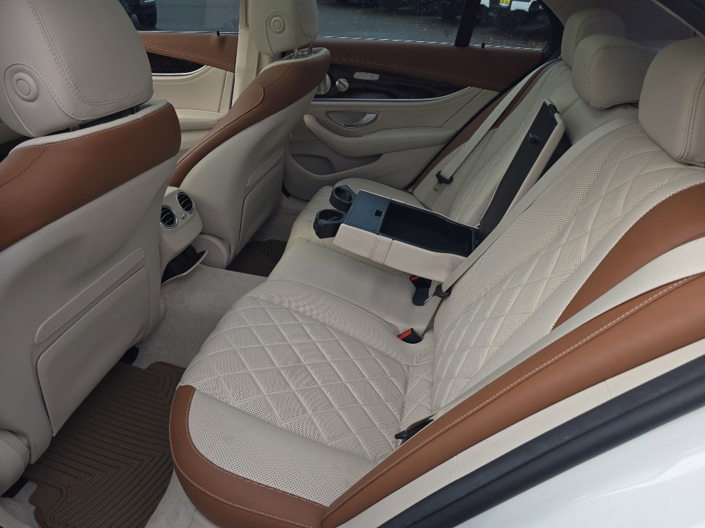 Used 2022 Mercedes-Benz E 450 4MATIC Sedan image 17