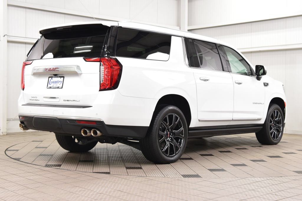 Used 2024 GMC Yukon XL Denali AWD/4WD image 8