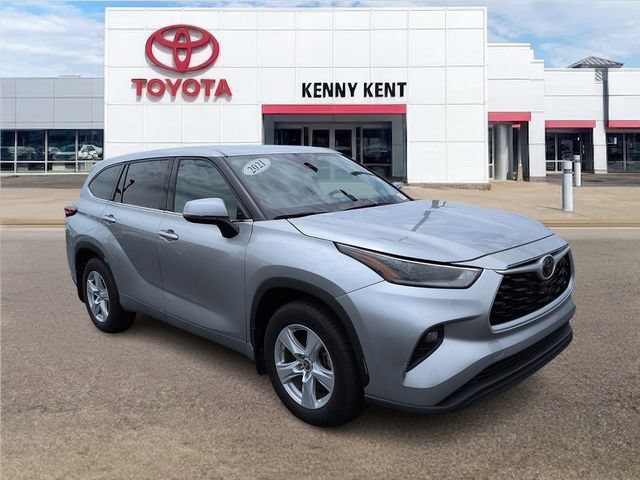 Certified 2021 Toyota Highlander LE AWD/4WD image 1