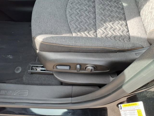 Used 2023 Chevrolet Equinox LT FWD image 18