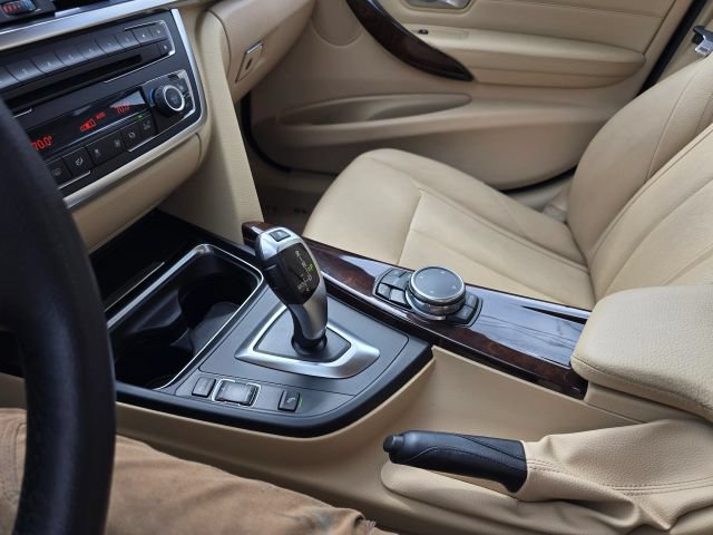 Used 2015 BMW 328i xDrive Sedan AWD/4WD image 29