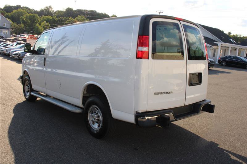 Used 2022 Chevrolet Express 2500 w/ Driver Convenience Package image 5