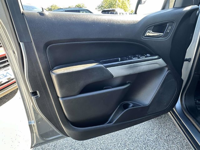 Used 2018 Chevrolet Colorado LT AWD/4WD image 18