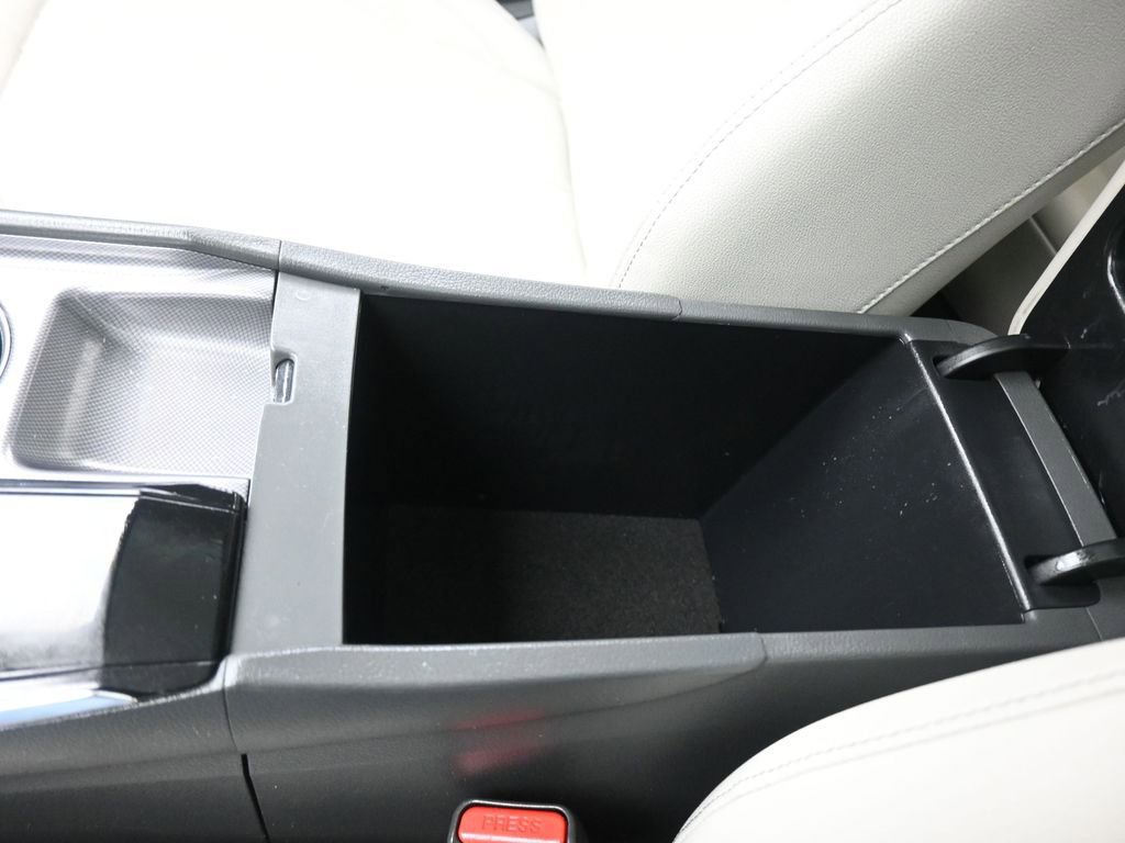 Used 2023 Hyundai Sonata Limited w/ Preferred Accessory Package FWD image 31