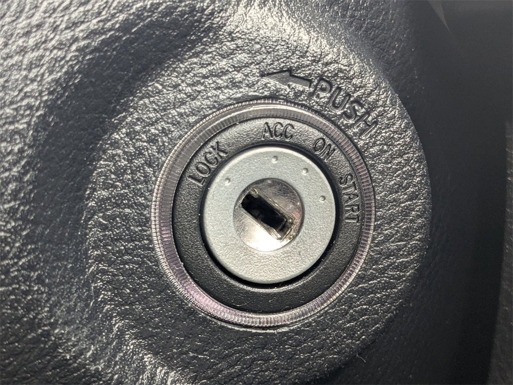 Used 2017 Toyota Tacoma SR5 image 30