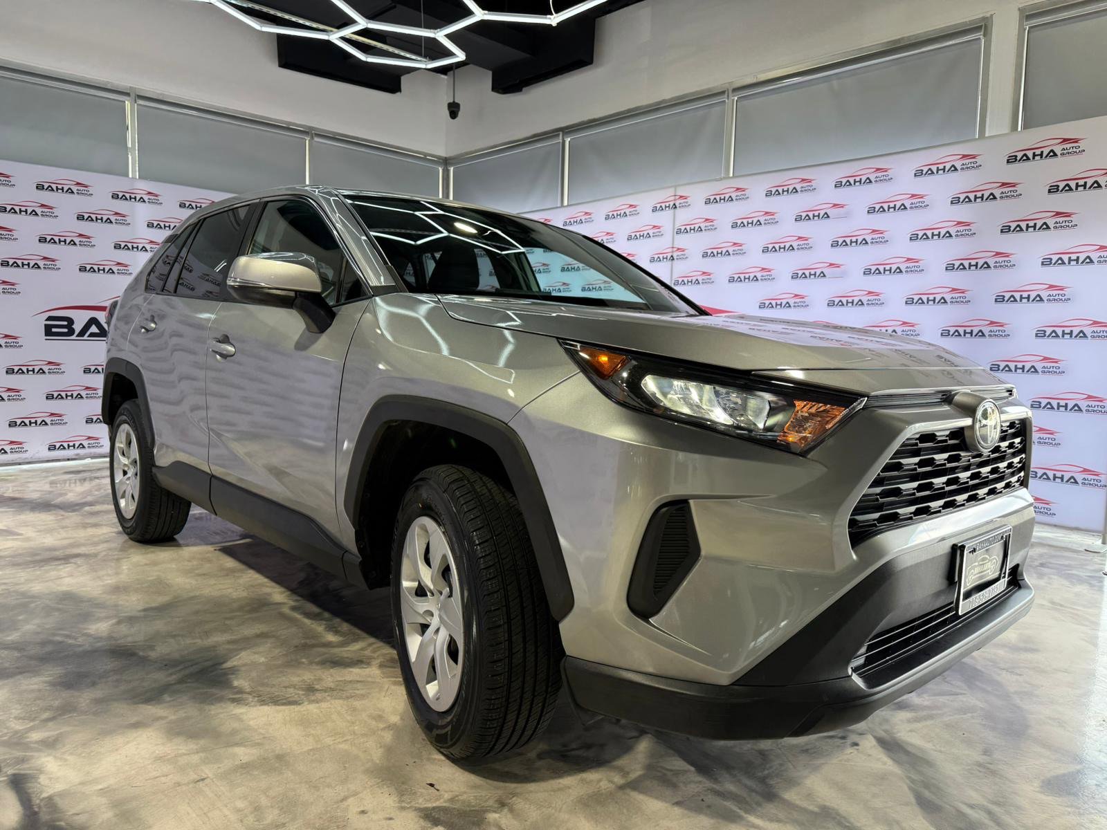 Used 2022 Toyota RAV4 LE image 7