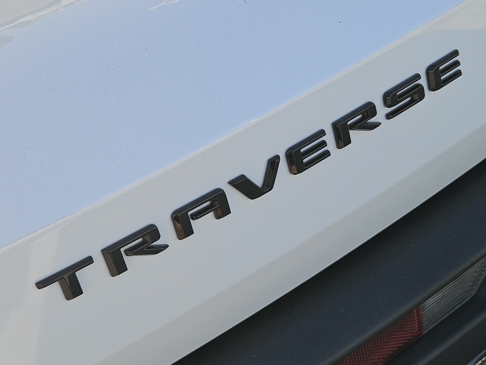 New 2027 Chevrolet Traverse LT w/ Midnight/Sport Edition FWD image 8