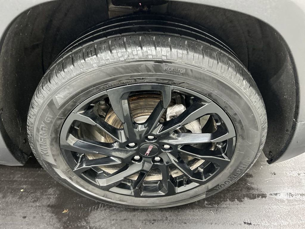 Certified 2023 GMC Terrain SLT w/ Elevation Edition image 8