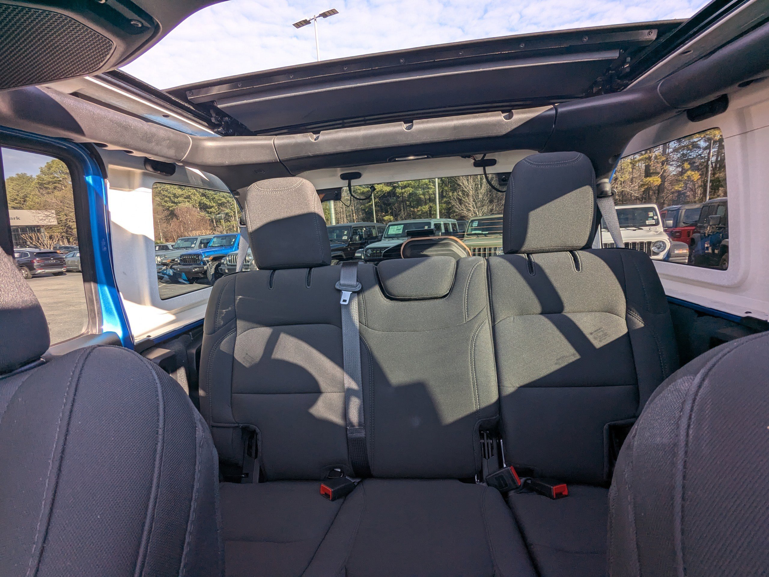 Certified 2022 Jeep Wrangler Sport S w/ Sun And Sound Package image 10