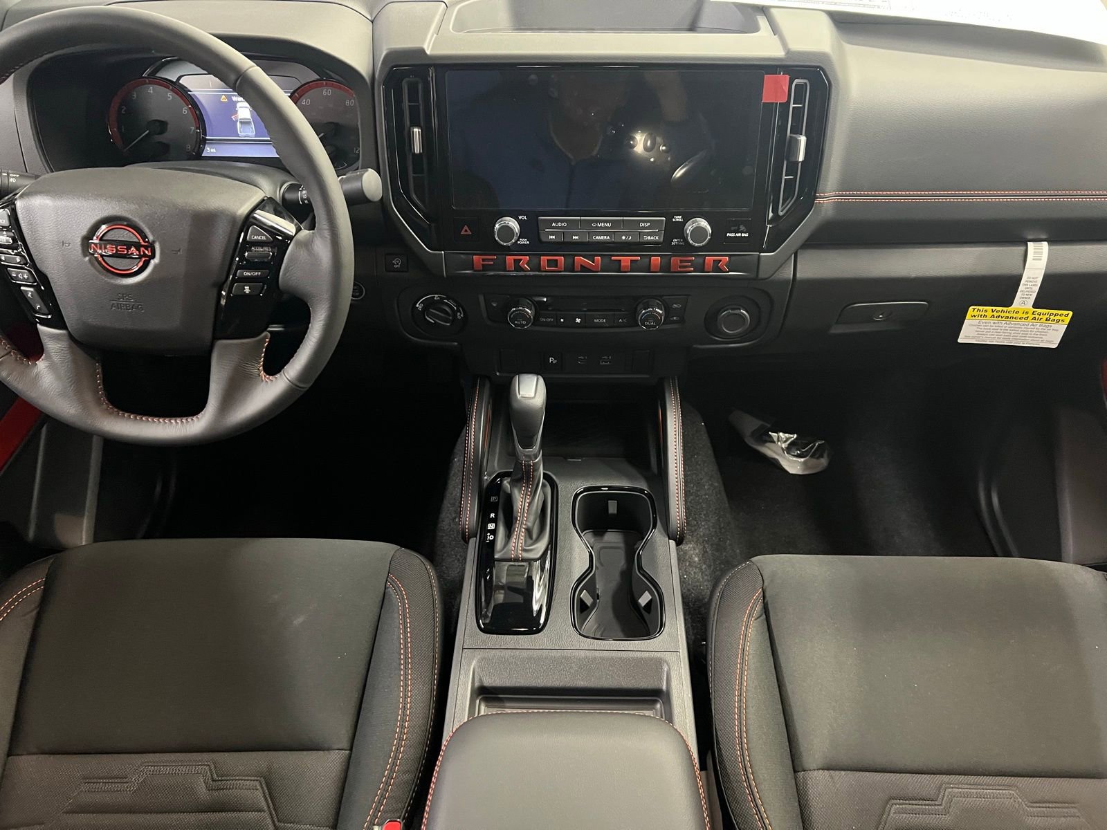 New 2025 Nissan Frontier PRO-4X w/ Tow Package image 12