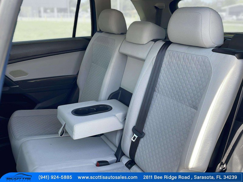 Used 2020 Volkswagen Tiguan S image 24