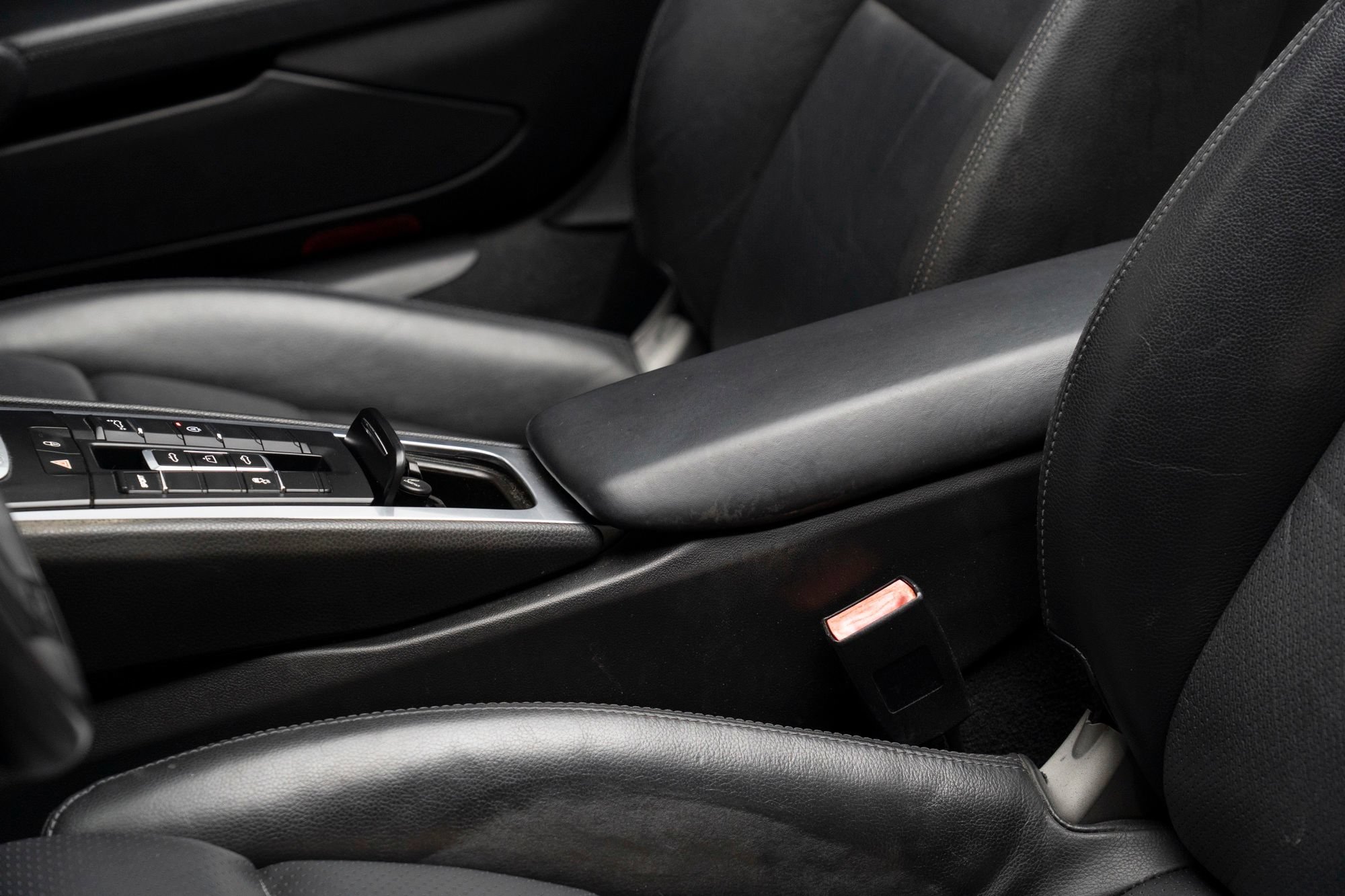 Used 2013 Porsche 911 Carrera 4 AWD/4WD image 35