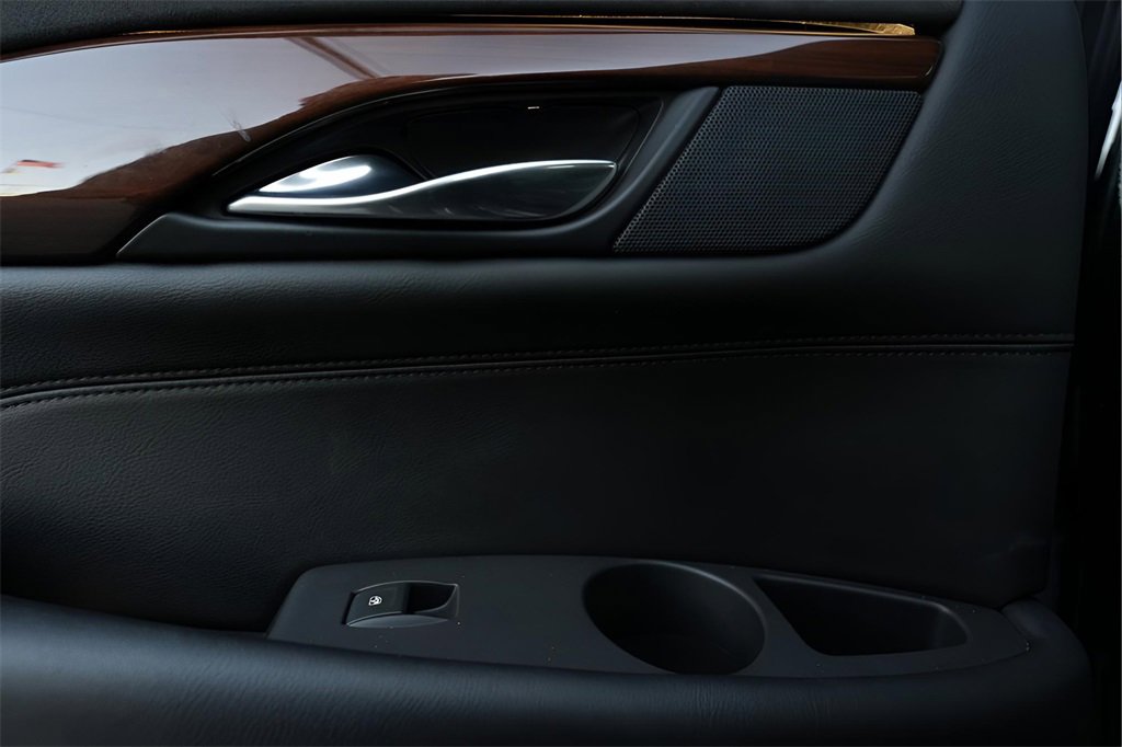 Used 2020 Cadillac Escalade ESV 4WD image 33