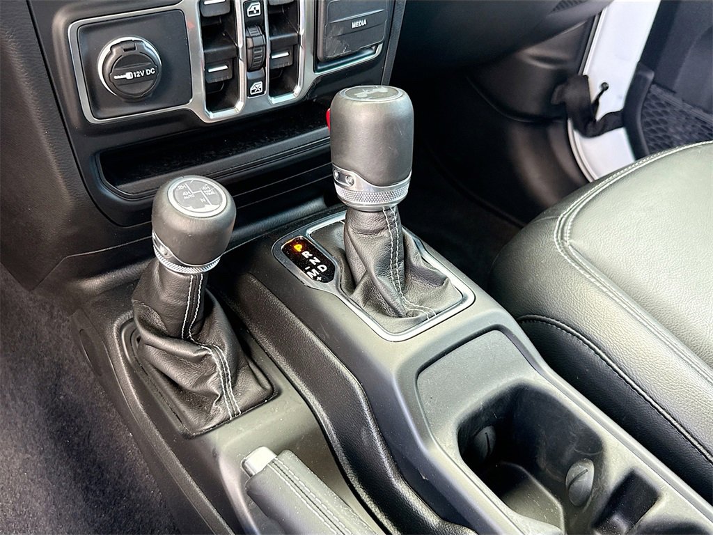 Used 2023 Jeep Wrangler Unlimited Sahara w/ Cold Weather Group image 18