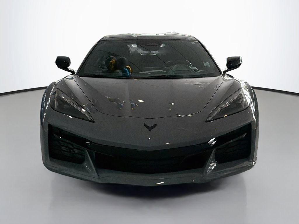 Used 2025 Chevrolet Corvette Z06 RWD image 2