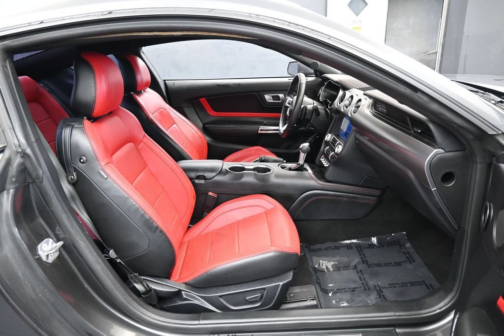 Used 2020 Ford Mustang GT Premium w/ Equipment Group 401A RWD image 29