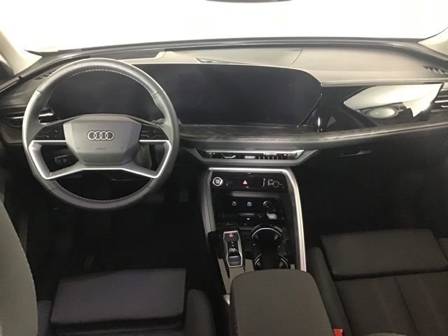 Used 2025 Audi Q5 Premium w/ Premium Plus AWD/4WD image 13