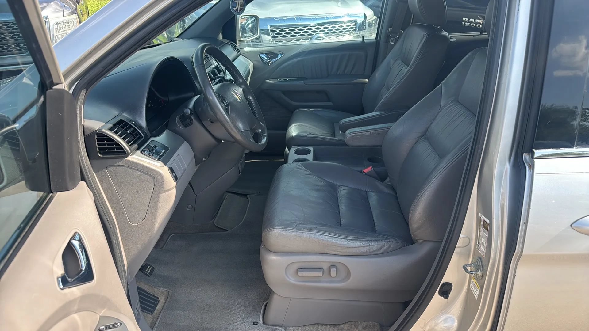 Used 2008 Honda Odyssey EX-L image 16