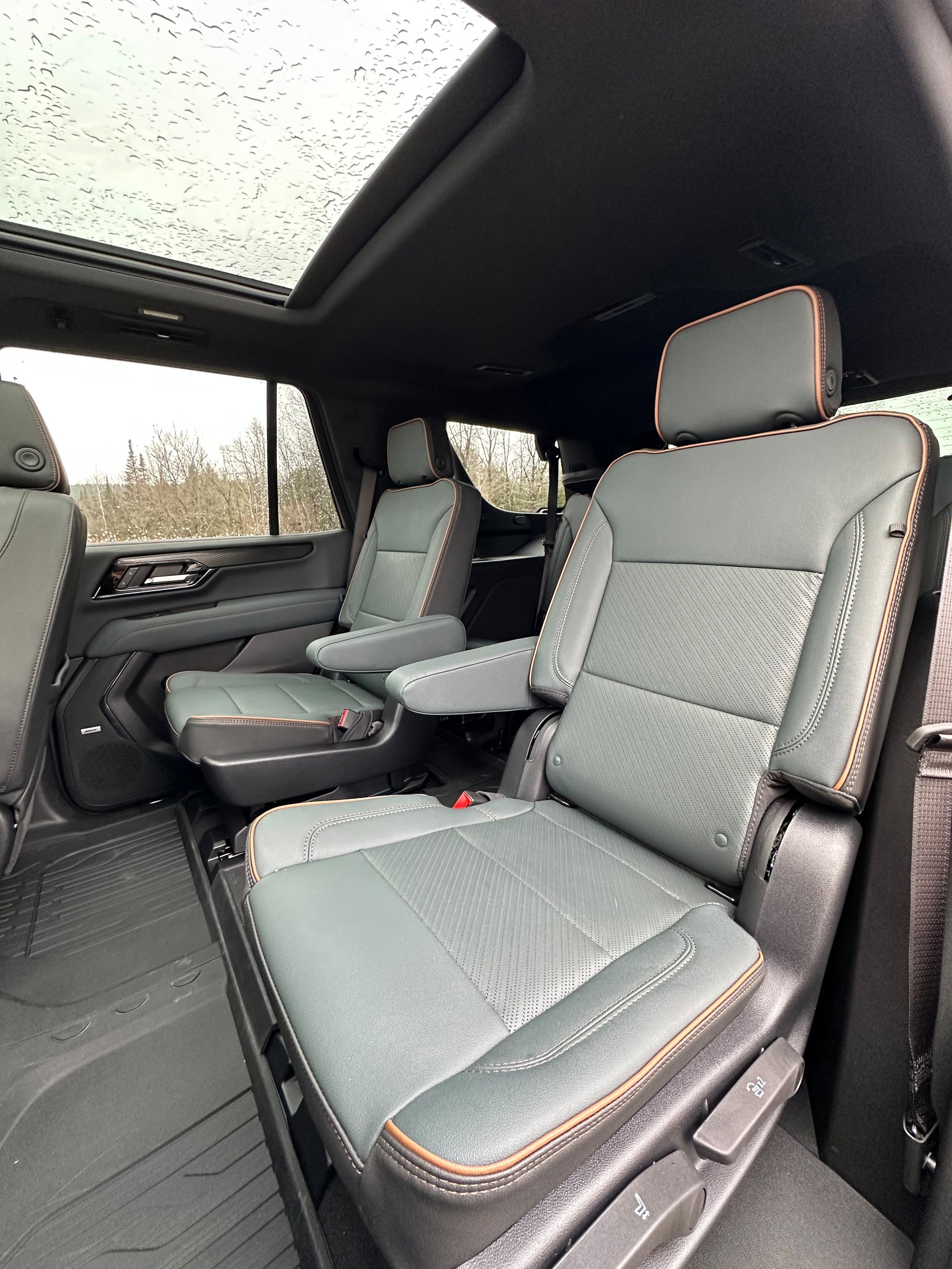 New 2026 GMC Yukon AT4 w/ LPO, Floor Liner Package AWD/4WD image 20