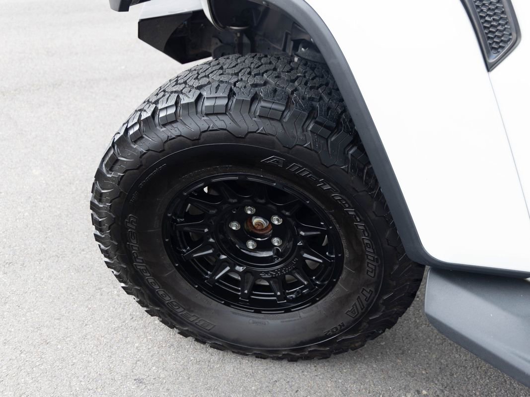 Used 2019 Jeep Wrangler Unlimited Sahara AWD/4WD image 10