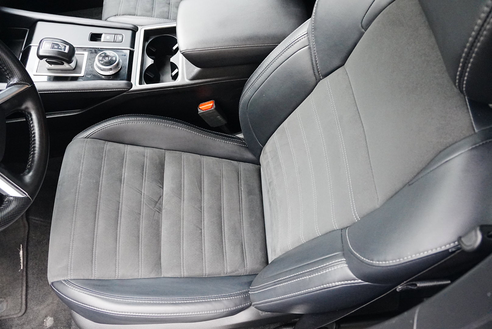 Used 2024 Mitsubishi Outlander SE image 9