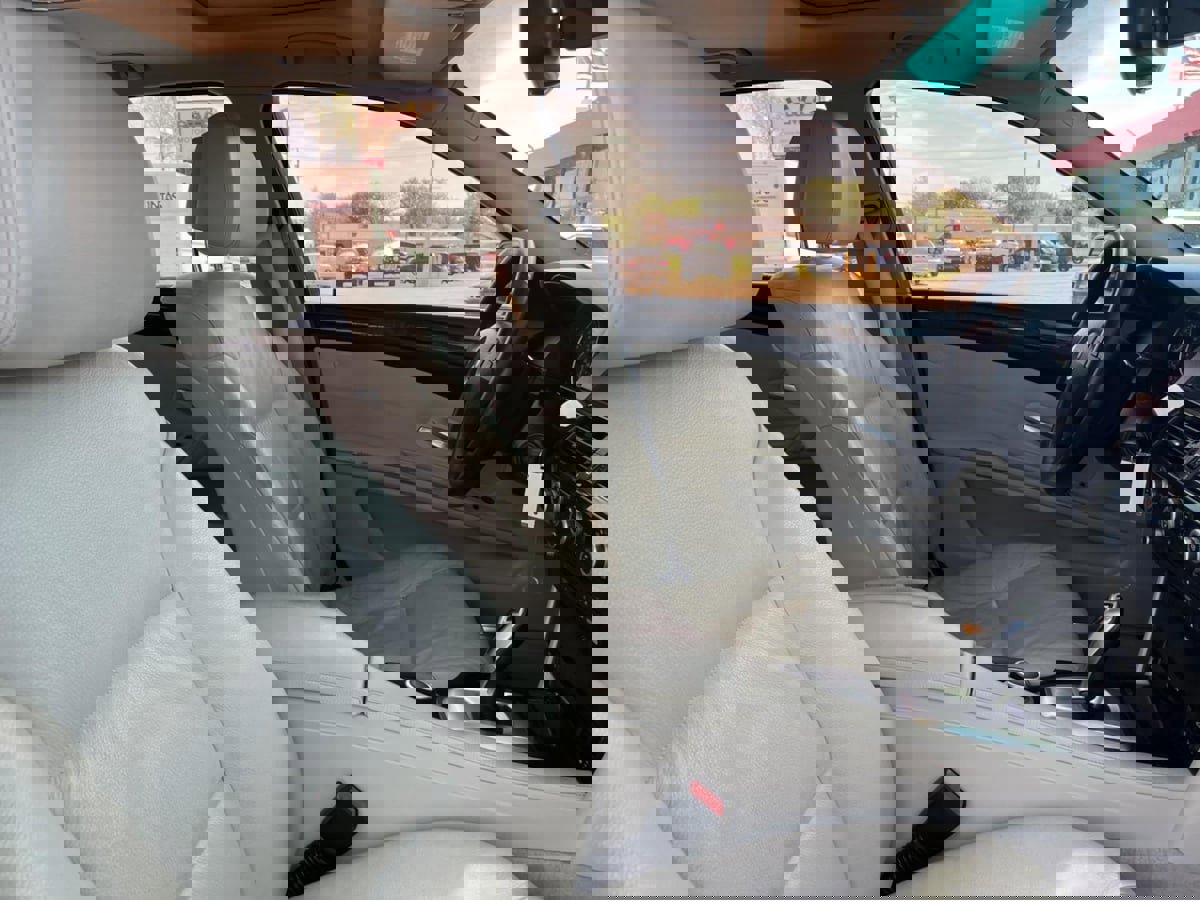 Used 2008 BMW 528xi Sedan image 29